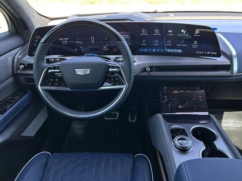 New 2026 Cadillac Vistiq Premium Luxury image 12