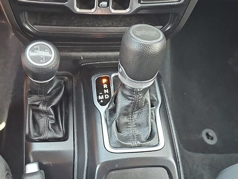 Used 2023 Jeep Wrangler Unlimited w/ 8.4" Radio Group AWD/4WD image 8