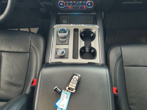 Used 2020 Ford Expedition Max XLT w/ Equipment Group 202A image 16