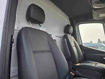 Used 2024 Mercedes-Benz Sprinter 3500 image 27