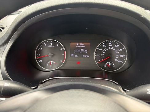 Certified 2022 Kia Seltos LX image 31