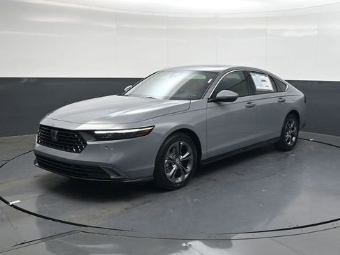 New 2025 Honda Accord EX-L image 8