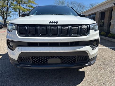 Used 2022 Jeep Compass Latitude image 6