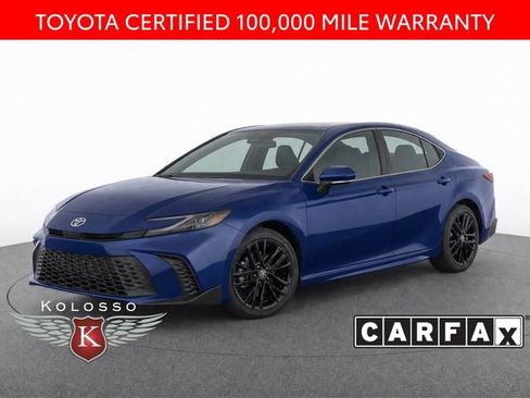 Used 2025 Toyota Camry SE w/ Convenience Package FWD image 1