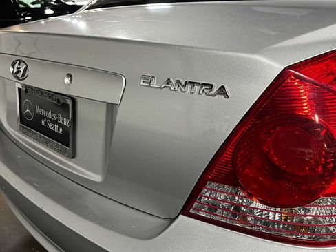 Used 2005 Hyundai Elantra GLS FWD image 15
