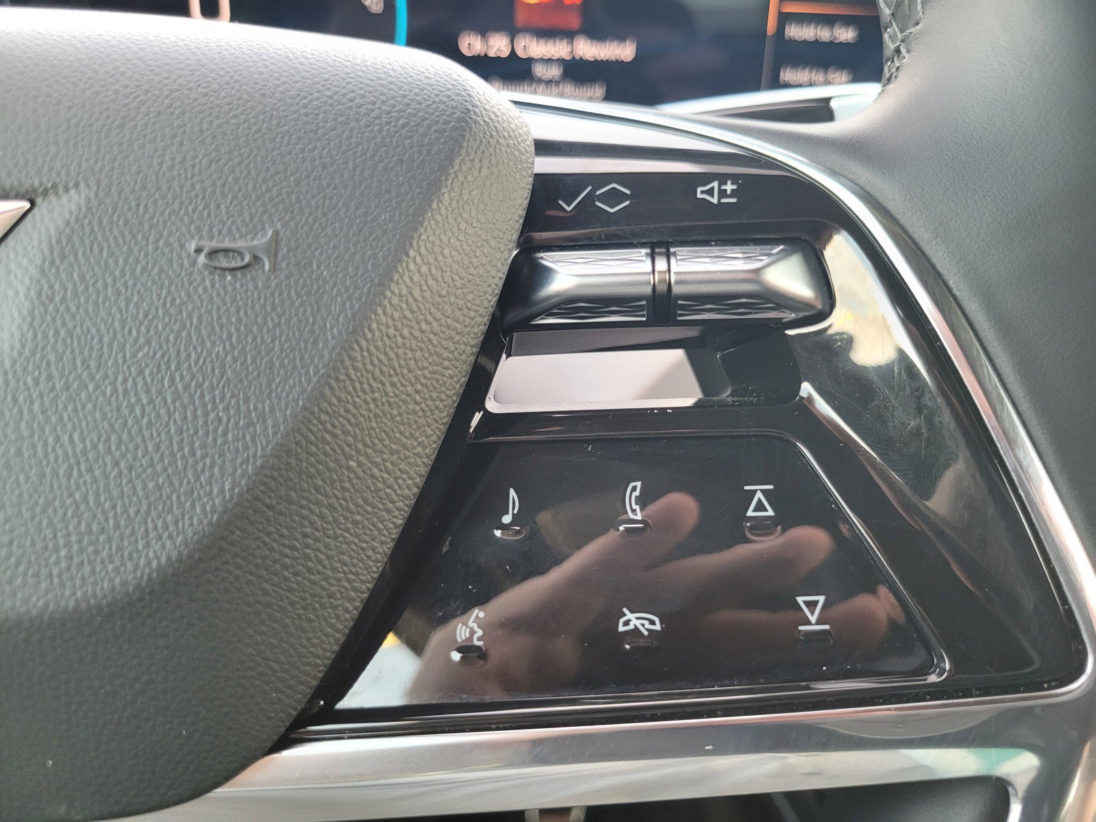 Used 2026 Cadillac Vistiq Sport AWD/4WD image 24