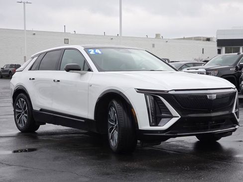 Used 2024 Cadillac Lyriq Sport image 21