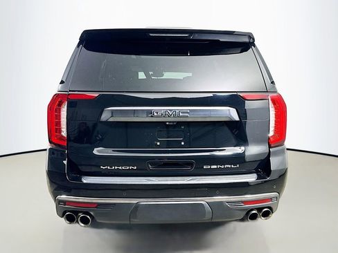 Used 2023 GMC Yukon Denali Ultimate AWD/4WD image 6