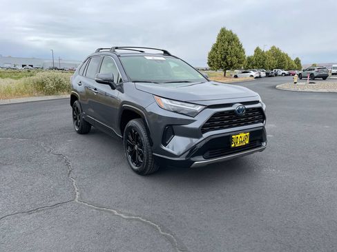 Certified 2024 Toyota RAV4 SE AWD/4WD image 1
