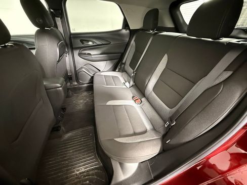Used 2022 Chevrolet TrailBlazer LT w/ Convenience Package image 12