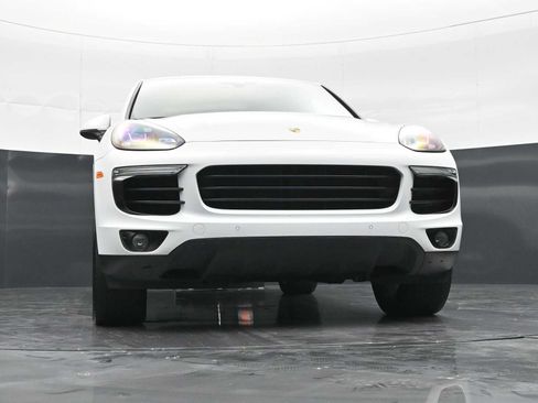 Used 2015 Porsche Cayenne S AWD/4WD image 42