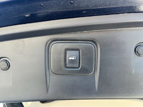 Used 2020 Nissan Murano Platinum image 12