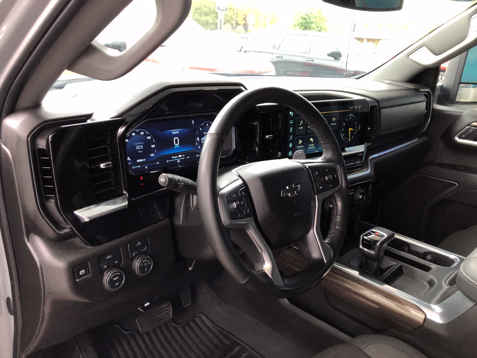 Used 2025 Chevrolet Silverado 1500 RST AWD/4WD image 16