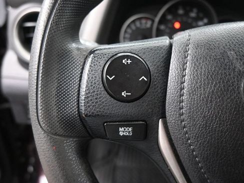 Used 2016 Toyota RAV4 LE FWD image 11