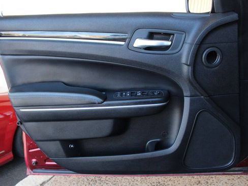 Used 2015 Chrysler 300 Limited w/ Driver Convenience Group RWD image 16