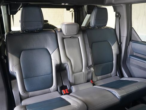 Used 2021 Ford Bronco First Edition AWD/4WD image 33