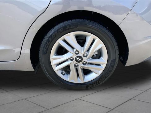 Used 2020 Hyundai Elantra Value Edition w/ Cargo Package (C1) FWD image 10