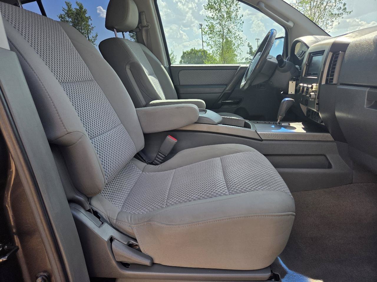 Used 2005 Nissan Armada SE RWD image 9