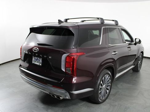 Used 2024 Hyundai Palisade Calligraphy FWD image 4