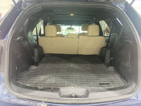 Used 2016 Ford Explorer XLT w/ Equipment Group 201A AWD/4WD image 14