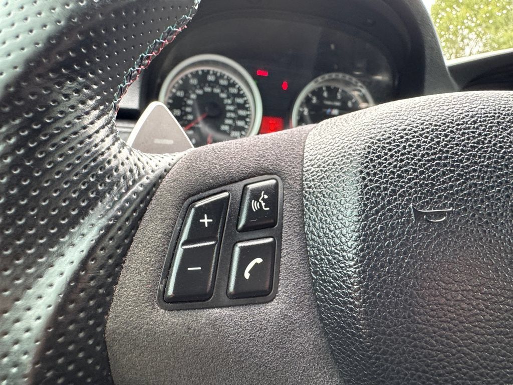 Used 2011 BMW M3 Convertible RWD image 13