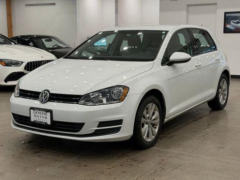 Used 2015 Volkswagen Golf TDI S image 1