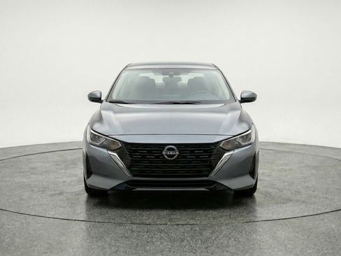 Used 2025 Nissan Sentra SV image 2