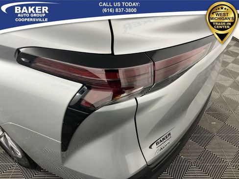 Used 2023 Toyota Sienna XLE image 37