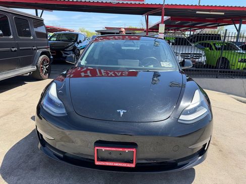 Used 2021 Tesla Model 3 Standard Range Plus image 3