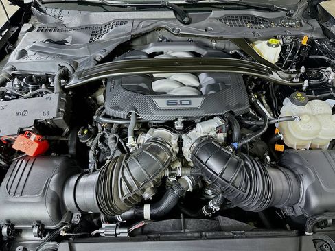 Used 2024 Ford Mustang GT Premium RWD image 9