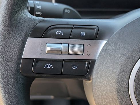 Used 2025 Hyundai Santa Cruz SE image 22