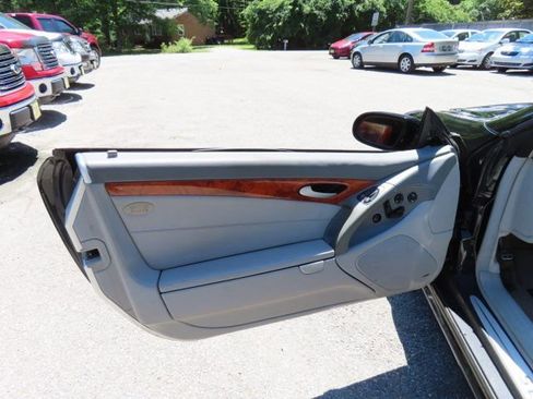 Used 2006 Mercedes-Benz SL 500 image 11