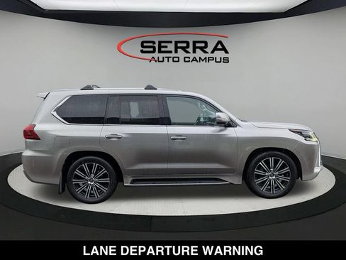 Used 2019 Lexus LX 570 4WD w/ Luxury Package image 15