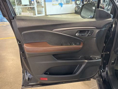 Certified 2024 Honda Ridgeline RTL image 25