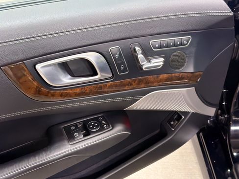 Used 2013 Mercedes-Benz SL 63 AMG image 21