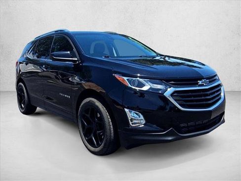 Used 2020 Chevrolet Equinox LT FWD image 2