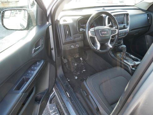 Used 2020 GMC Canyon SLE w/ Driver Alert Package image 9