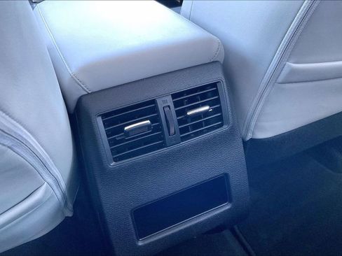 Used 2025 Mitsubishi Outlander SE FWD image 33