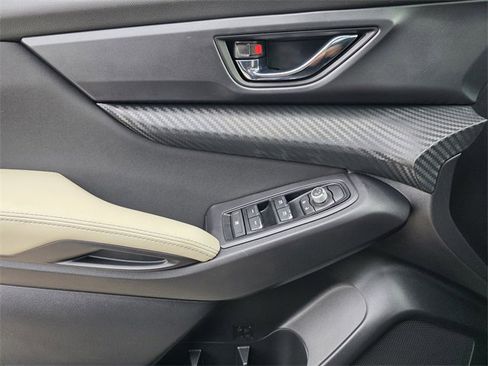 Used 2025 Subaru Ascent Premium image 17