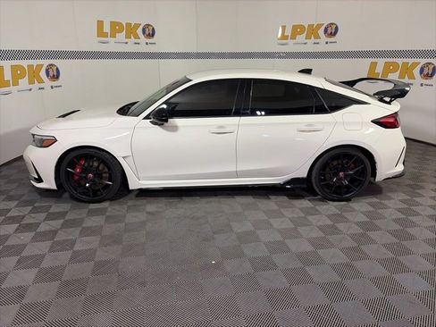 Used 2024 Honda Civic Type R image 5