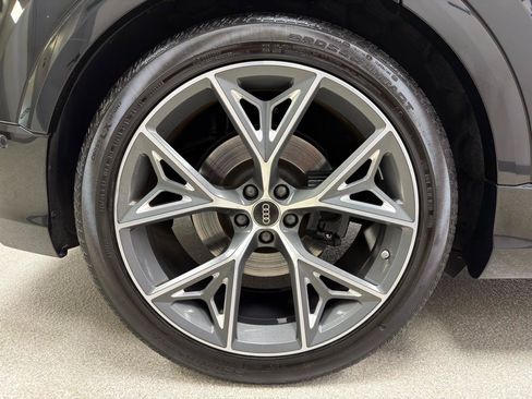 Used 2022 Audi SQ8 Prestige w/ Prestige Package AWD/4WD image 40