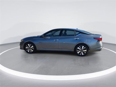 Used 2019 Nissan Altima 2.5 SV image 5