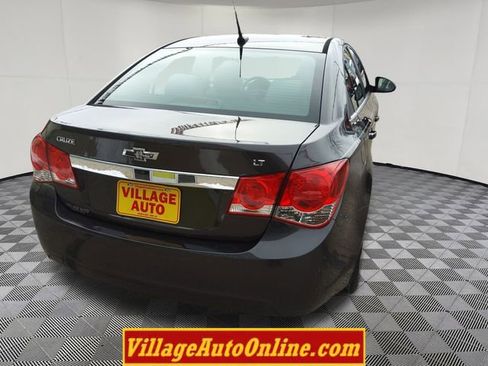 Used 2014 Chevrolet Cruze LT image 12