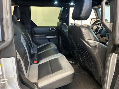 Used 2022 Ford Bronco Black Diamond image 18