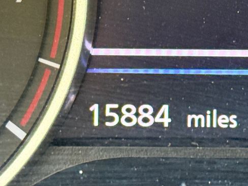 Used 2025 Nissan Sentra SV image 35