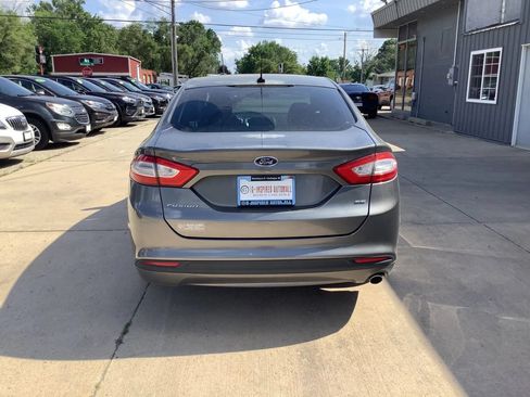 Used 2013 Ford Fusion SE FWD image 7
