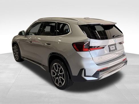 Used 2025 BMW X1 xDrive28i AWD/4WD image 3