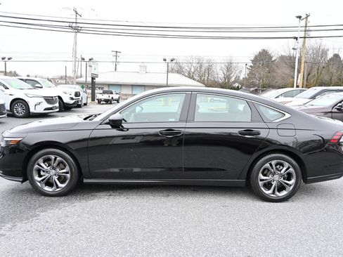 Used 2023 Honda Accord EX image 8