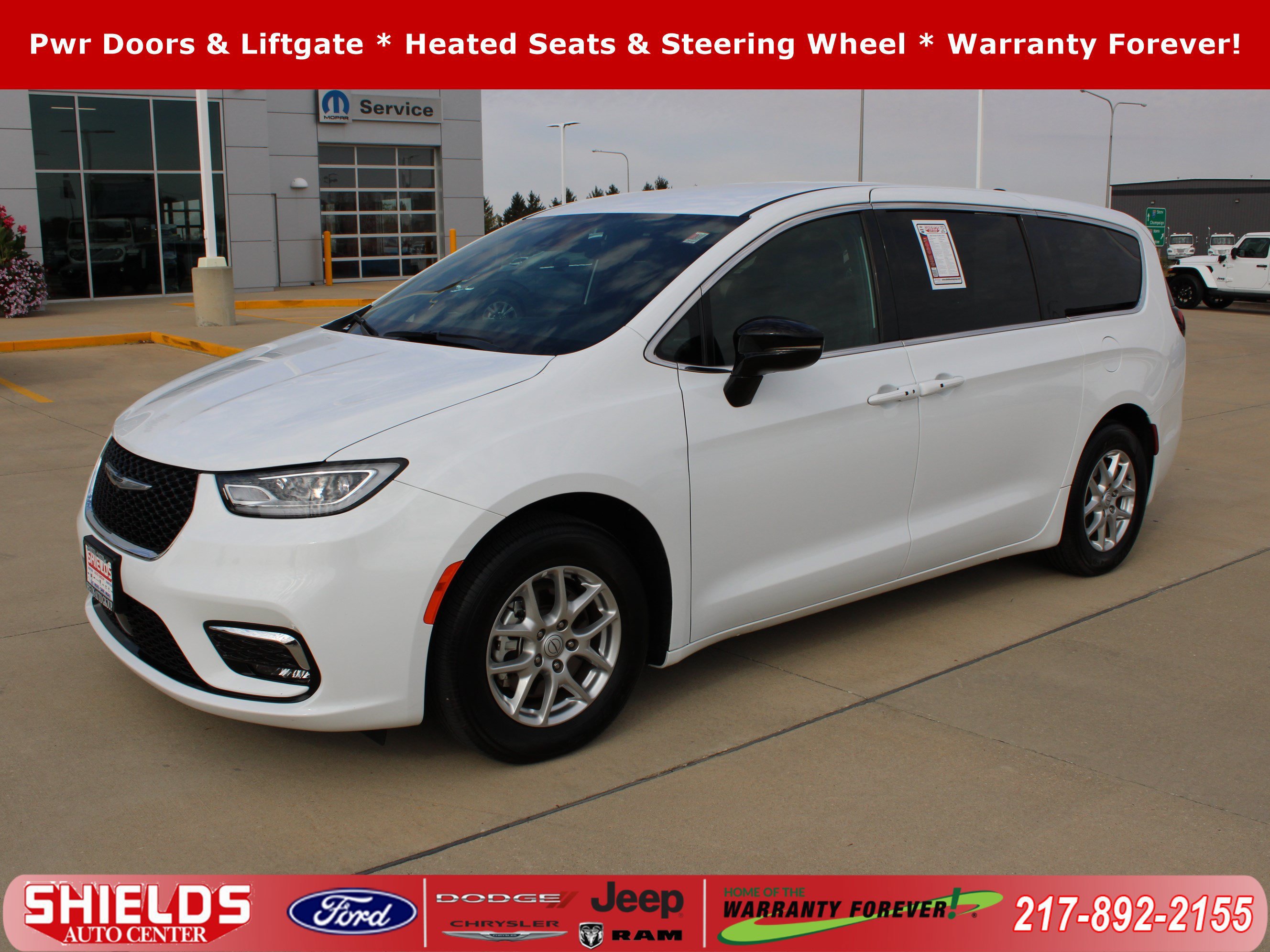 Used 2026 Chrysler Pacifica Select FWD image 1