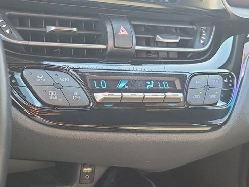 Used 2019 Toyota C-HR Limited image 27